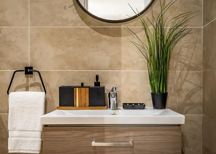 Palazzo Ducoss - 5 - Three Bedroom Two Bathroom Daire *