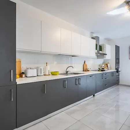 Apartament Palazzo Ducoss - 5 - Three Bedroom Two Bathroom *