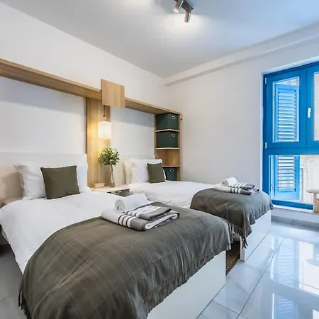 Appartement Palazzo Ducoss - 5 - Three Bedroom Two Bathroom *