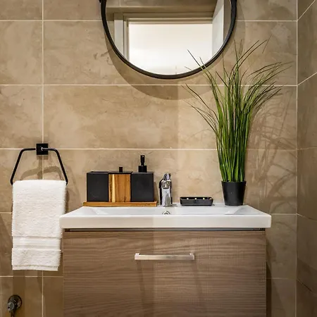 Palazzo Ducoss - 5 - Three Bedroom Two Bathroom Appartement *