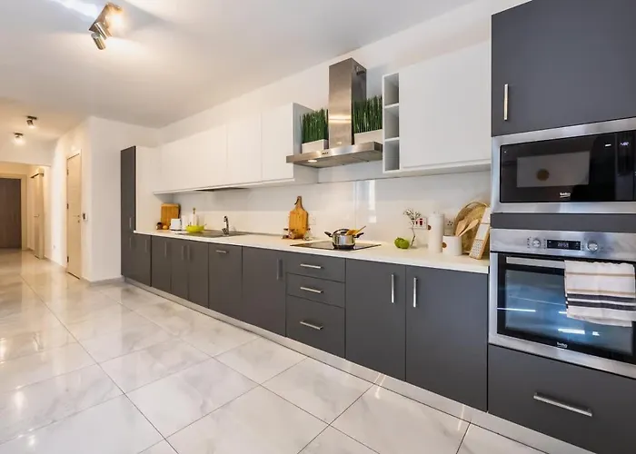 Palazzo Ducoss - 5 - Three Bedroom Two Bathroom Valletta