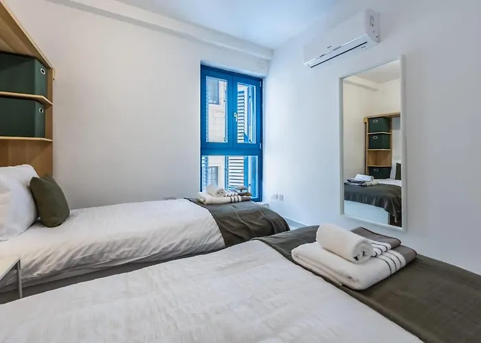 Apartament Palazzo Ducoss - 5 - Three Bedroom Two Bathroom Valletta