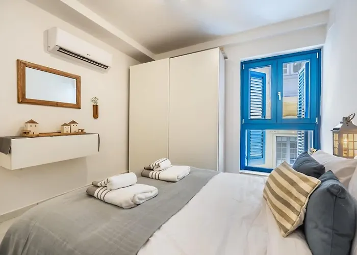 Palazzo Ducoss - 5 - Three Bedroom Two Bathroom * Valletta
